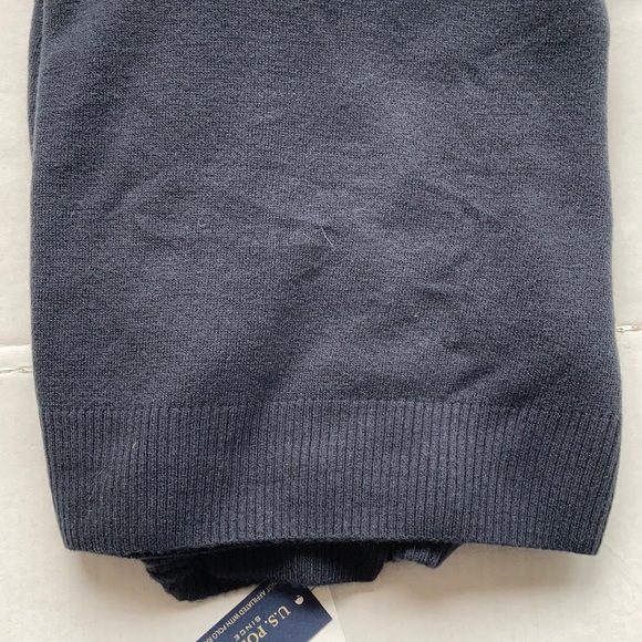Polo navy vneck pull over long sleeve sweater - Picture 15 of 15